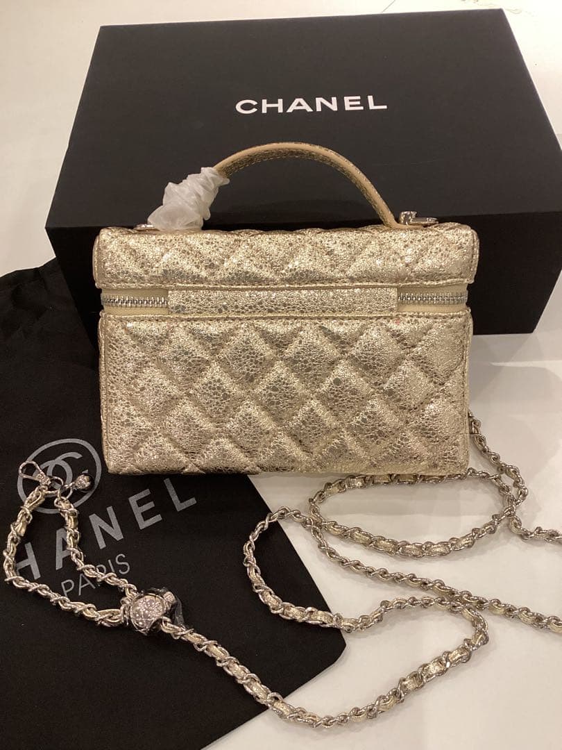 シャネル　トップハンドル　CCロゴ　スリムバニティ　ゴールド