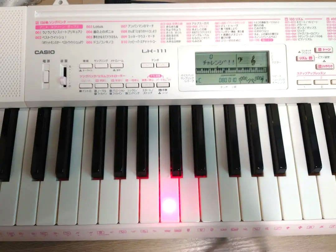 CASIO LK-111 キーボード 電子ピアノ