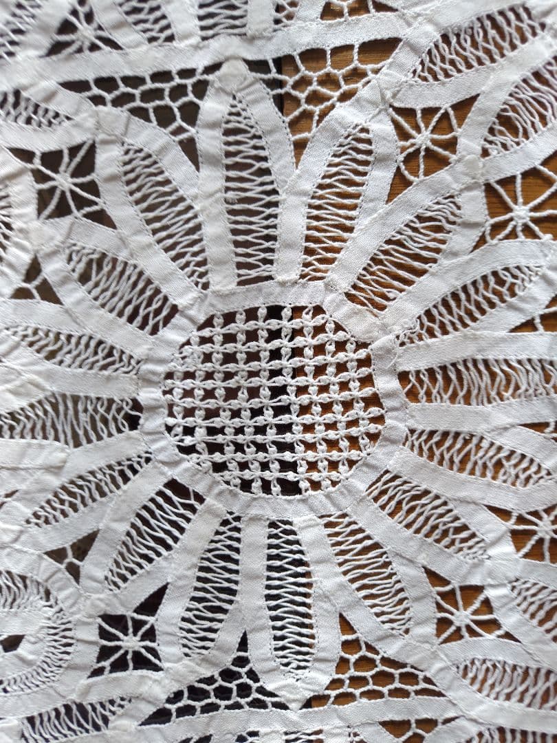 花柄レーステーブルクロス ホワイト ハンドメイド　ビンテージ