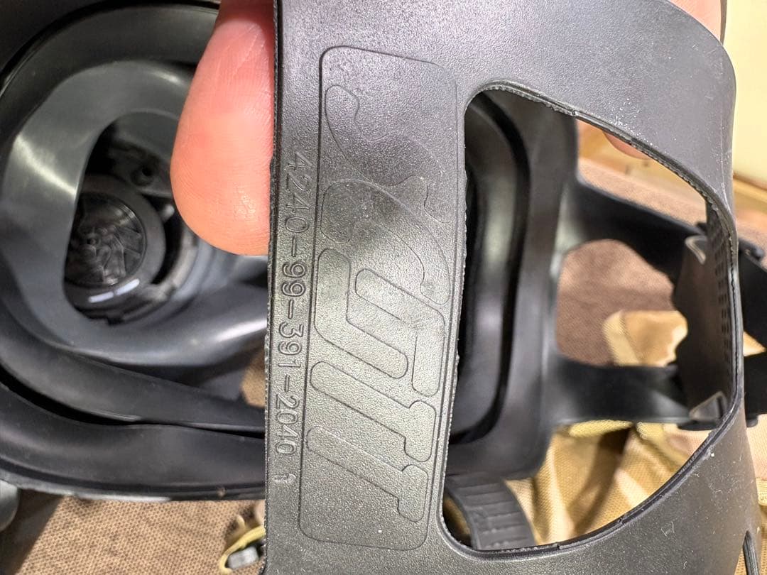 英軍 ガスマスク GSR レスピレーター バックホルダーフレーム付き