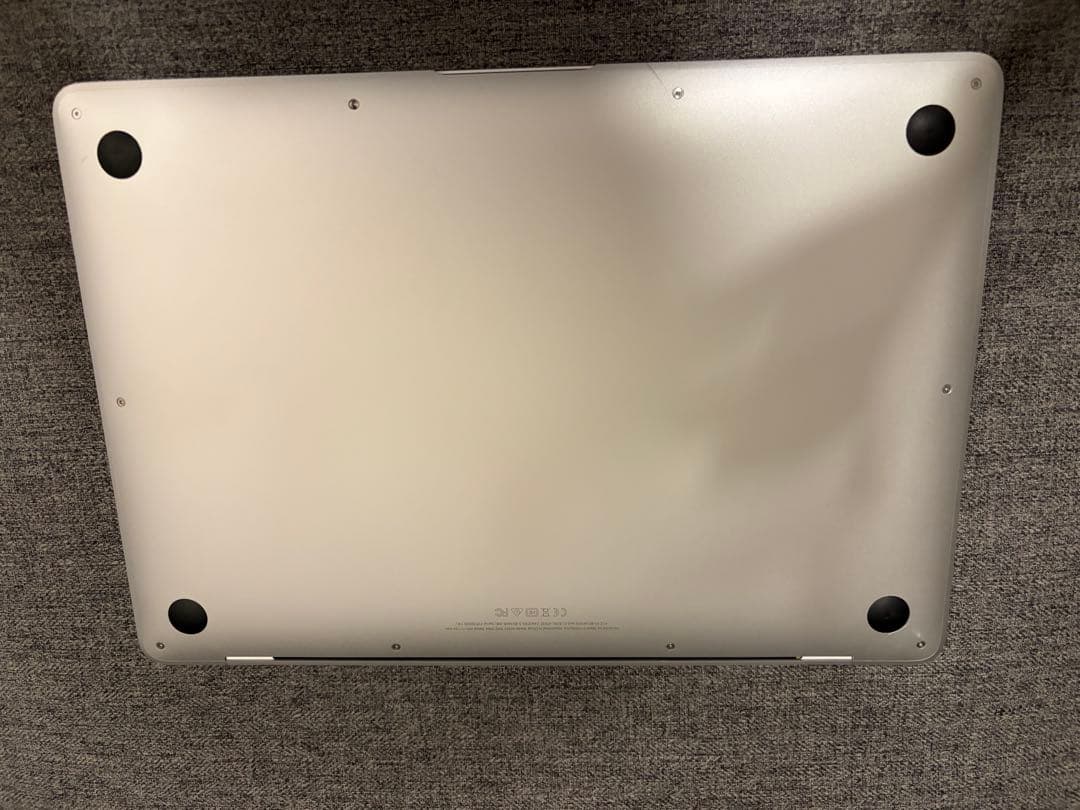 MacBook Air 8GB 初期化済み　2019 充電器付き