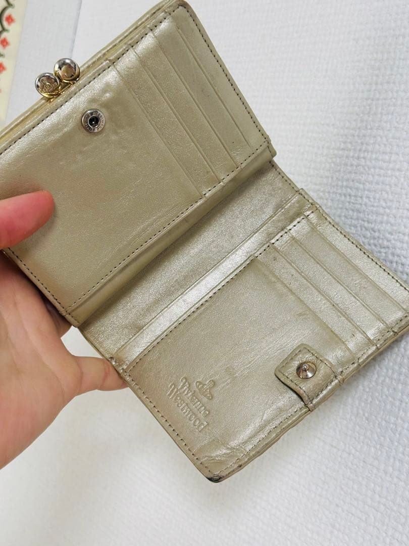 【レア】ヴィヴィアンウエストウッド　二つ折り財布　カエル柄　個性的デザイン