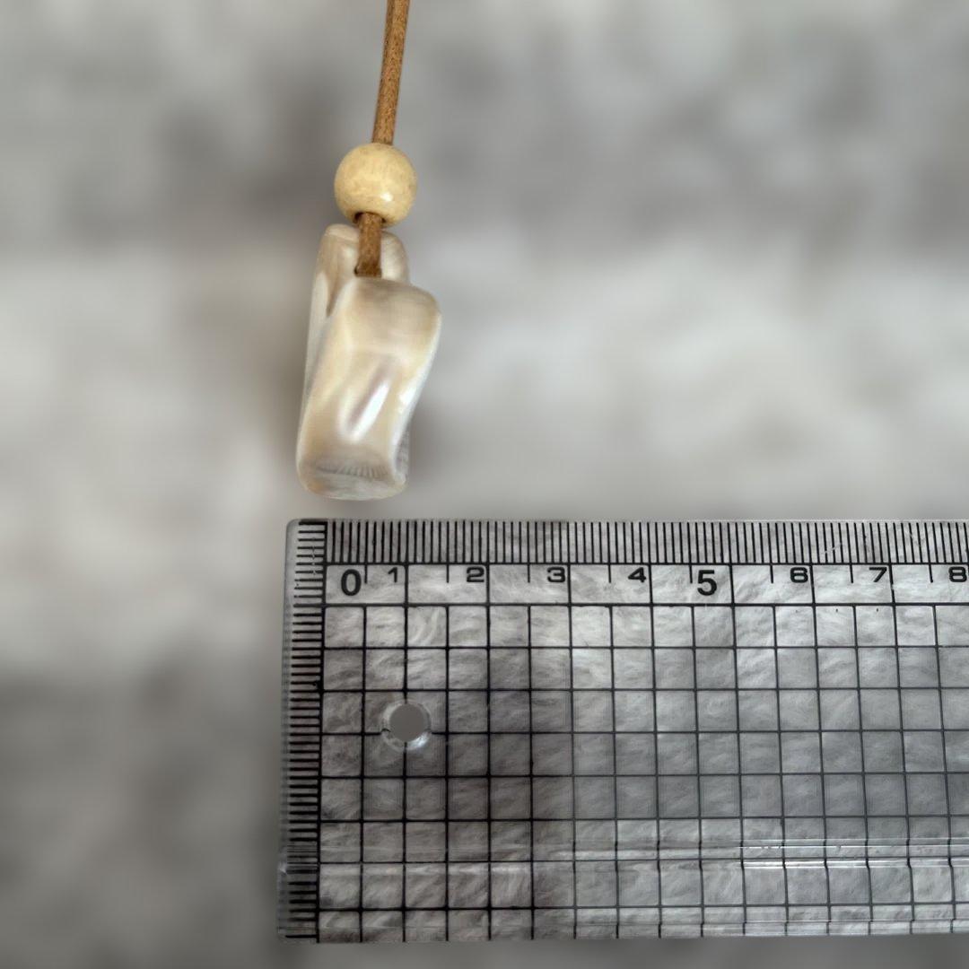 夜光貝のネックレス（2）