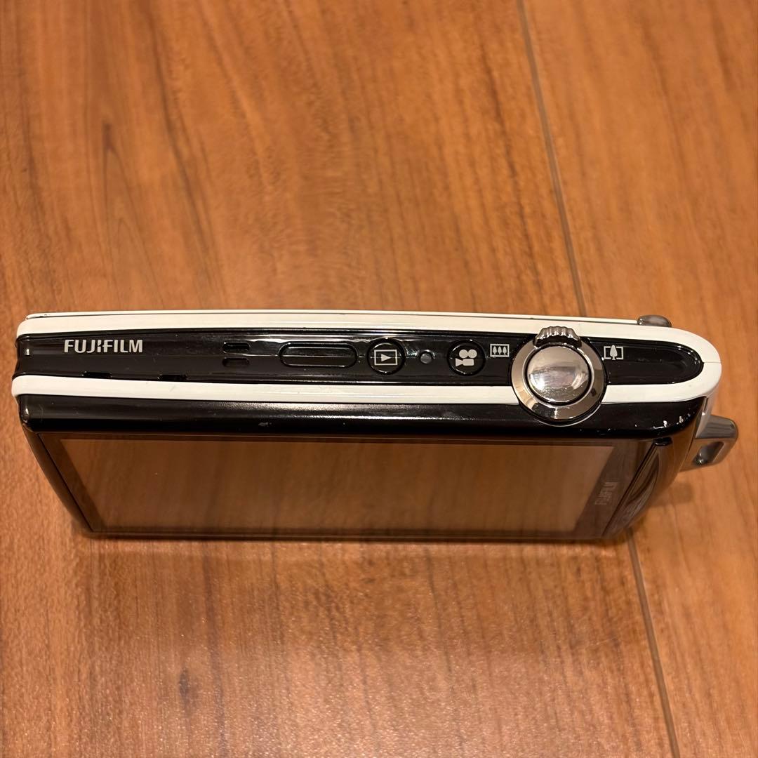 FUJIFILM FINEPIX Z1100EXR デジカメ Wi-Fi対応