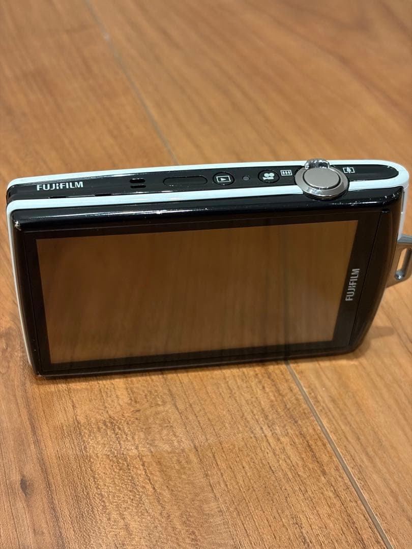 FUJIFILM FINEPIX Z1100EXR デジカメ Wi-Fi対応