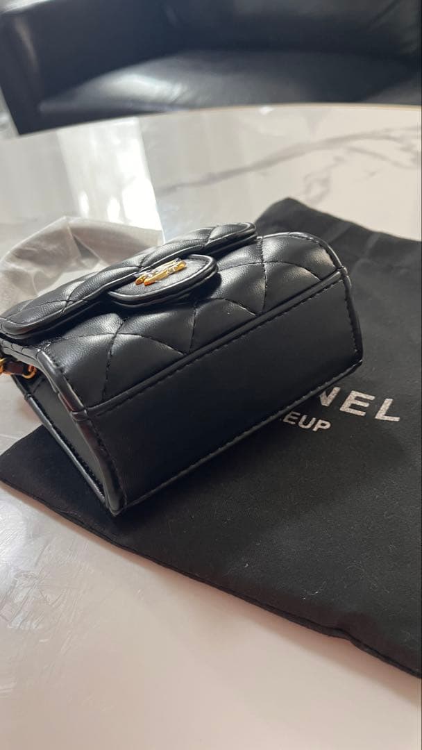 【CHANEL】 ブラック キルティングバッグ✨　コスメポーチ　ノベルティ
