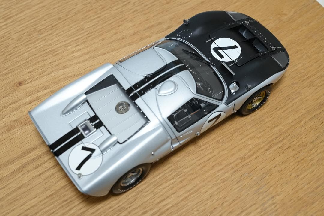 美品 EXOTO 1/18 FordGT40 Mk.II 1966 #7 元箱付