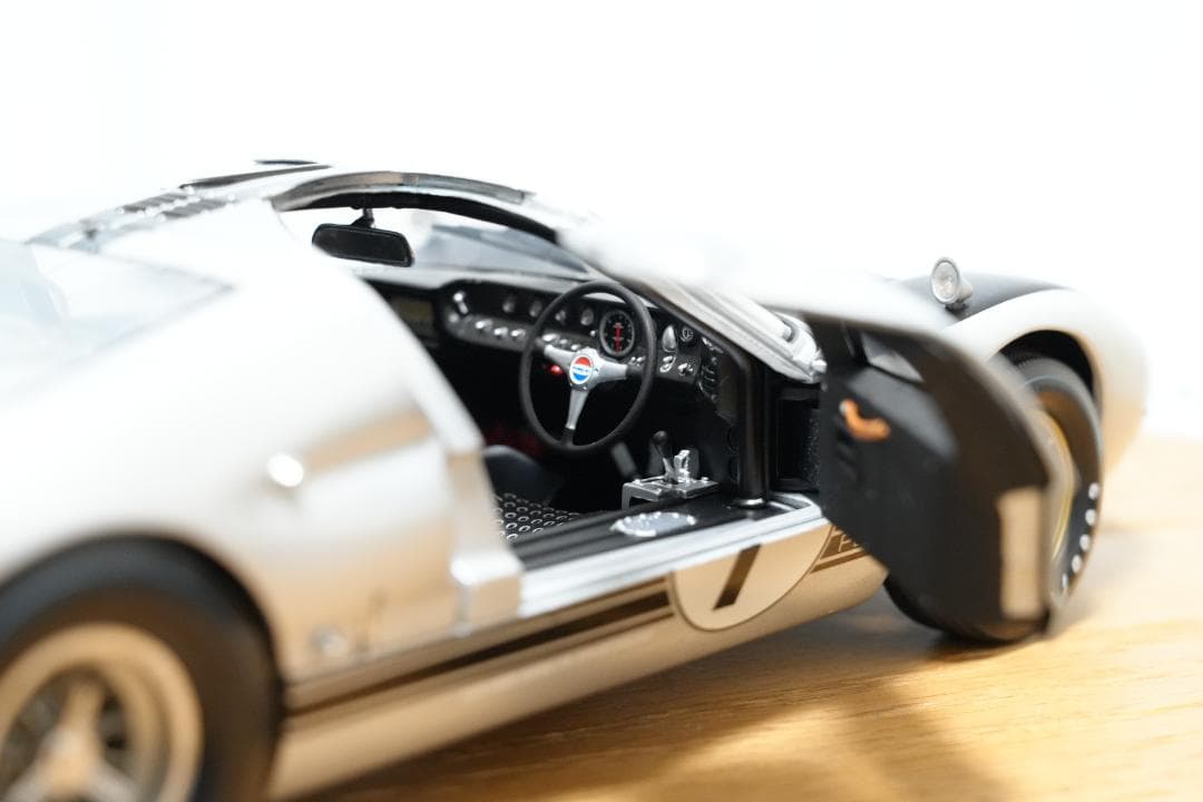 美品 EXOTO 1/18 FordGT40 Mk.II 1966 #7 元箱付