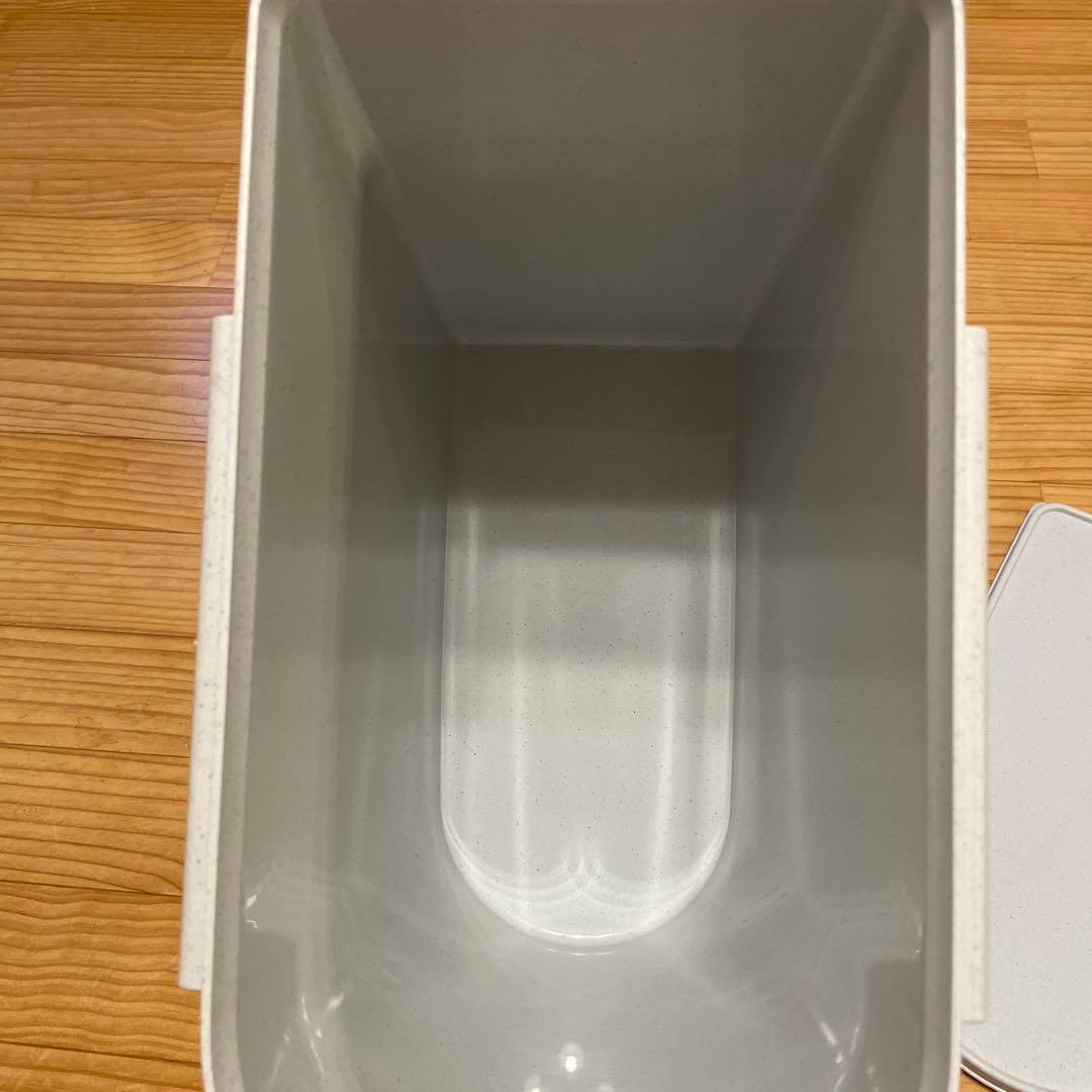 米びつ　タッパーウェア　キッチンキーパー　外蓋　内蓋　グレー