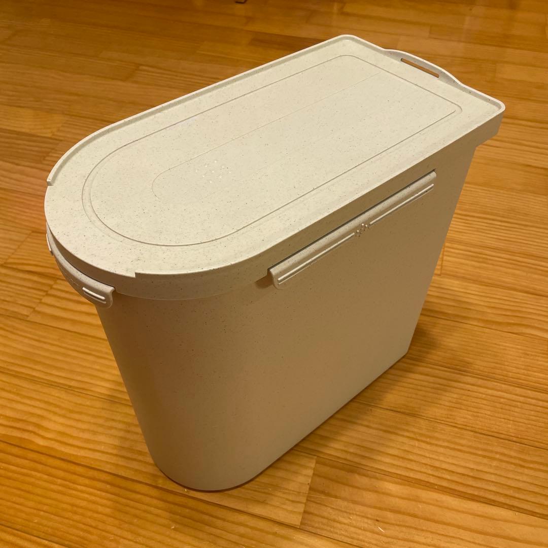 米びつ　タッパーウェア　キッチンキーパー　外蓋　内蓋　グレー