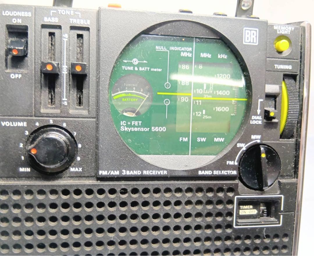 ジャンク品　SONY ラジオ　スカイセンサー ICF-5600 昭和レトロ