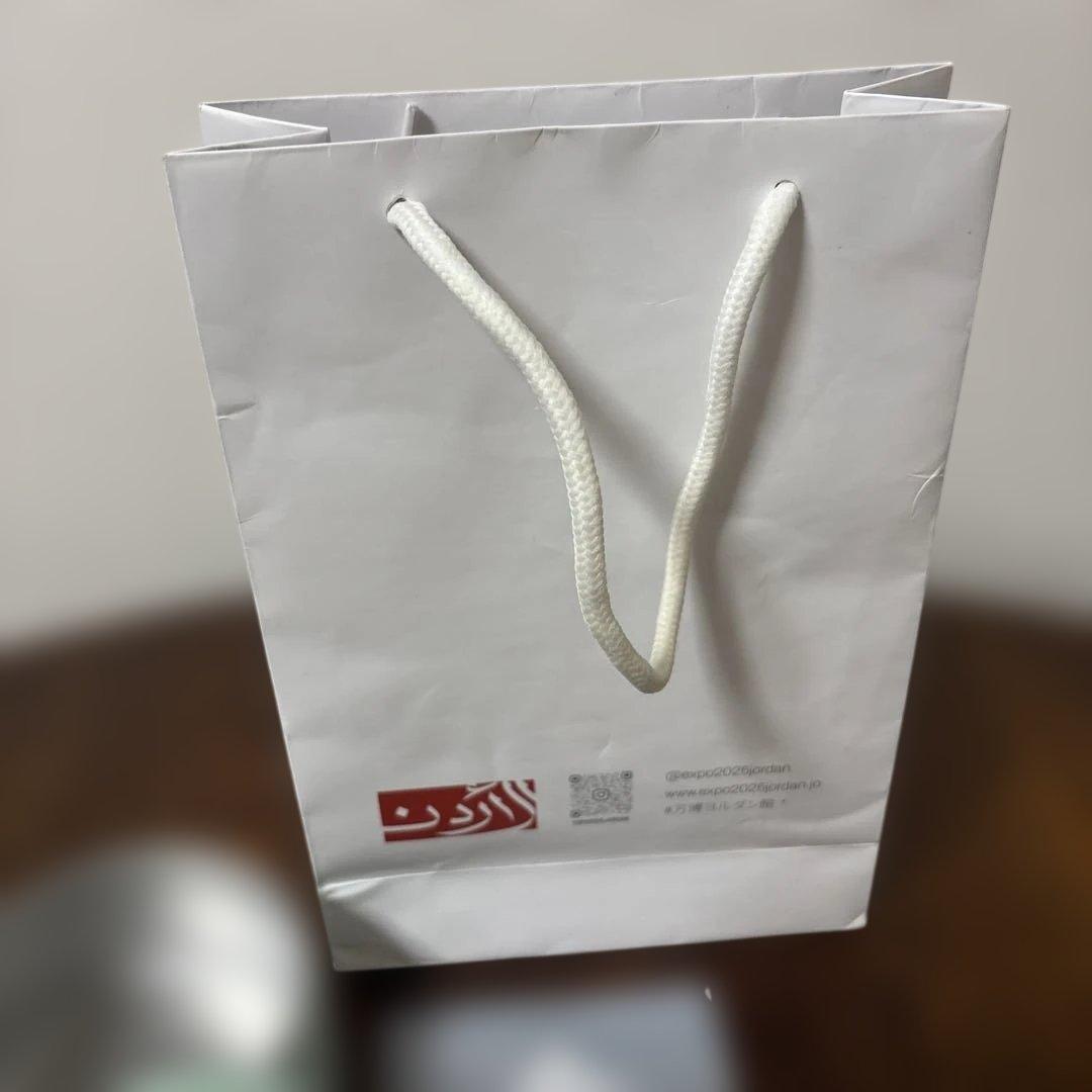 万博ヨルダン未開封！未着色カラーの砂822グラムなどまとめて