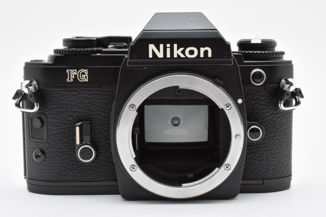 超美品 NIKON FG ブラック フィルムカメラ モルト新品交換済 M869