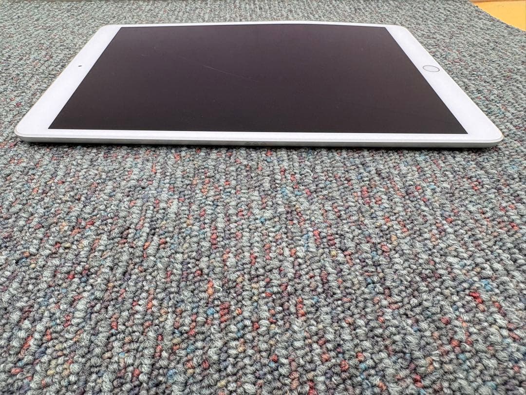 【100%】 iPad Air 第3世代　Wi-Fi + Cellularモデル