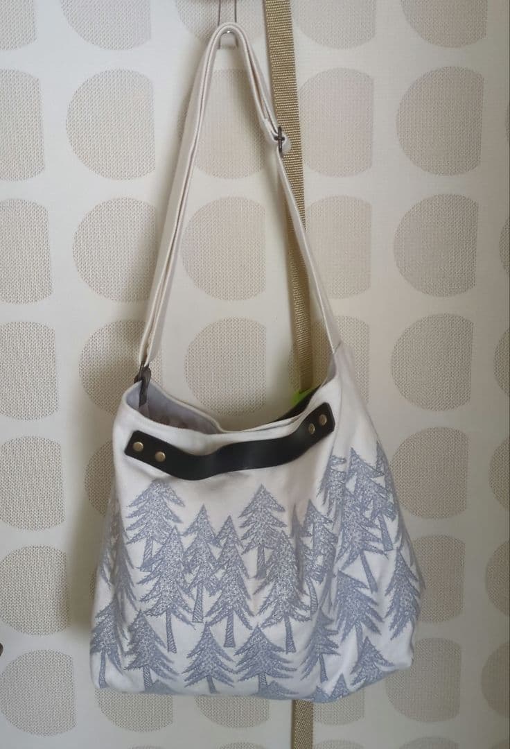 専用　ハンドメイドミナペルホネンランドシアター（アイボリー）ショルダーバッグ