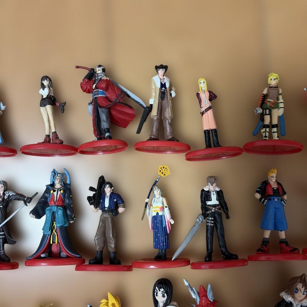 コカコーラ　ファイナルファンタジー　FF フギュア