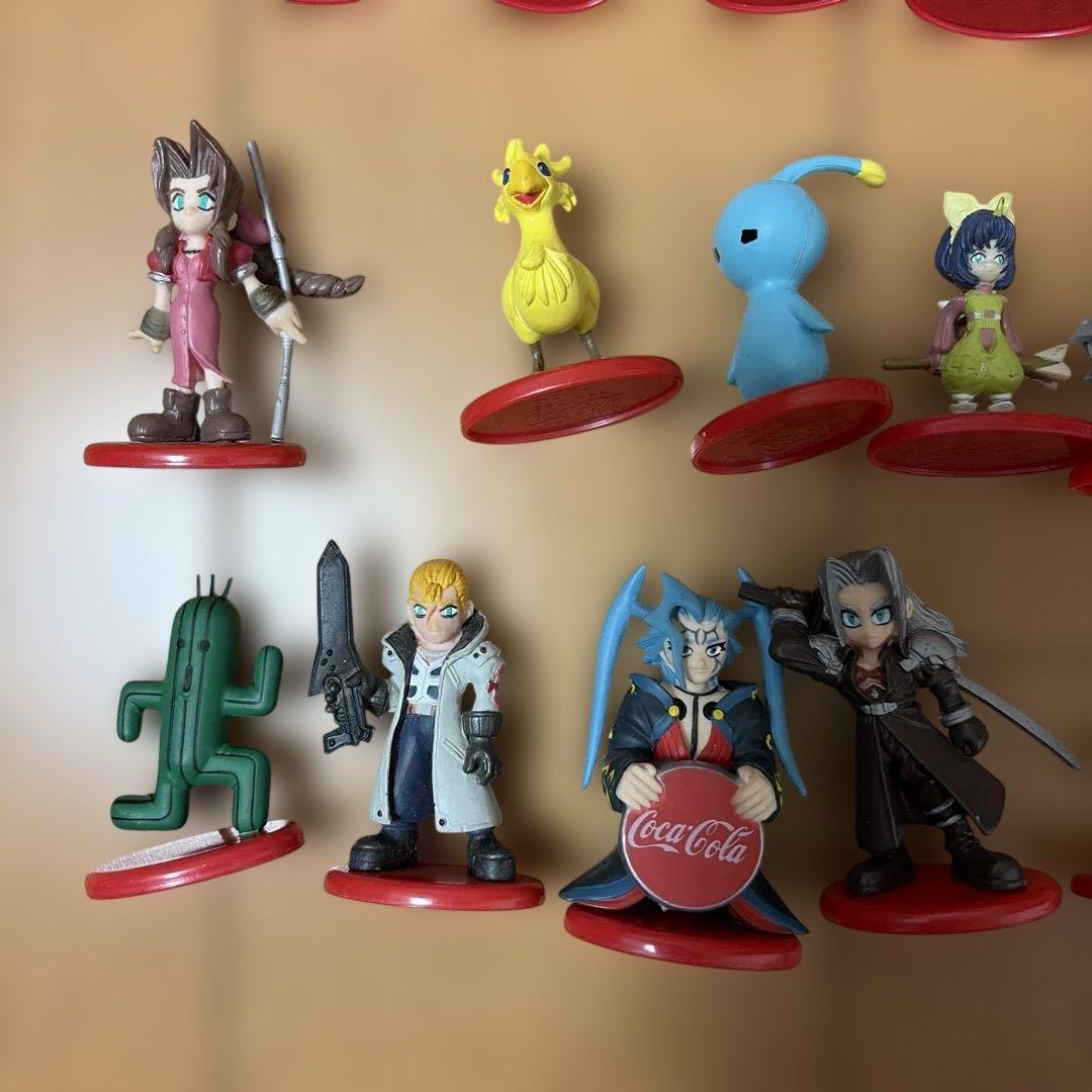 コカコーラ　ファイナルファンタジー　FF フギュア