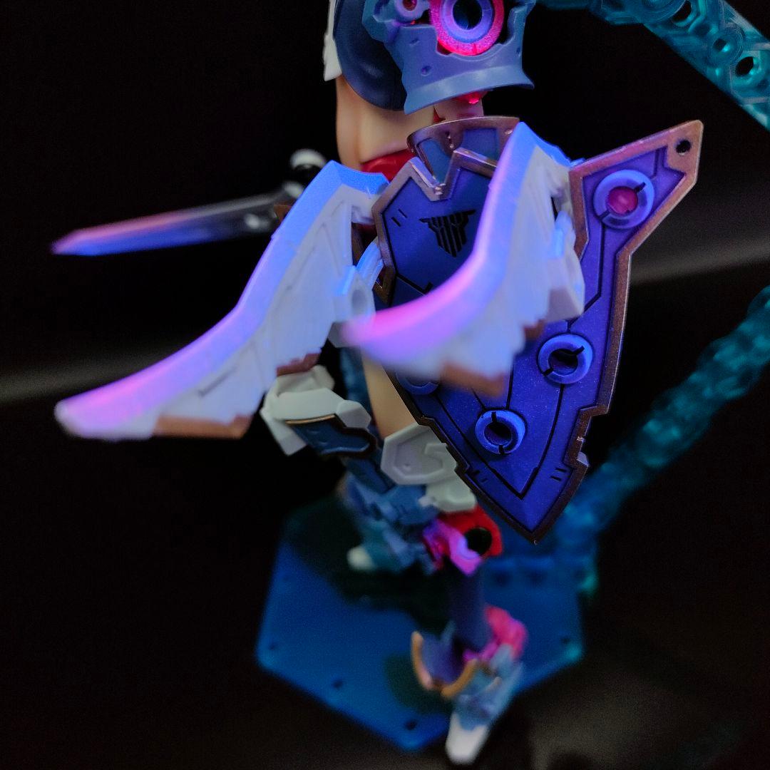 メガミデバイス　BUSTER DOLL 　重装甲パラディンナイト　塗装完成品