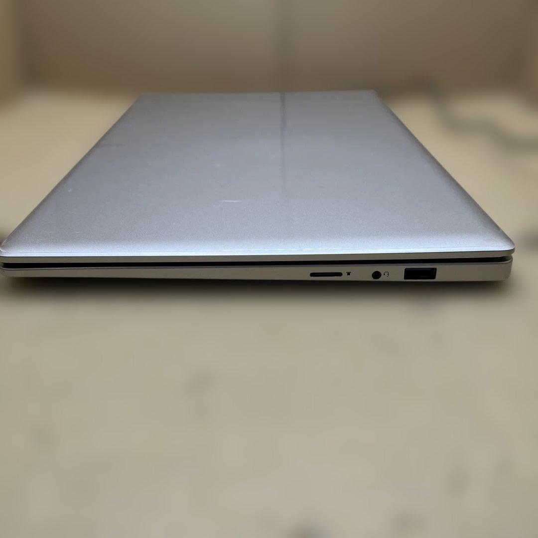 ESBOOKノートパソコン シルバー14インチ