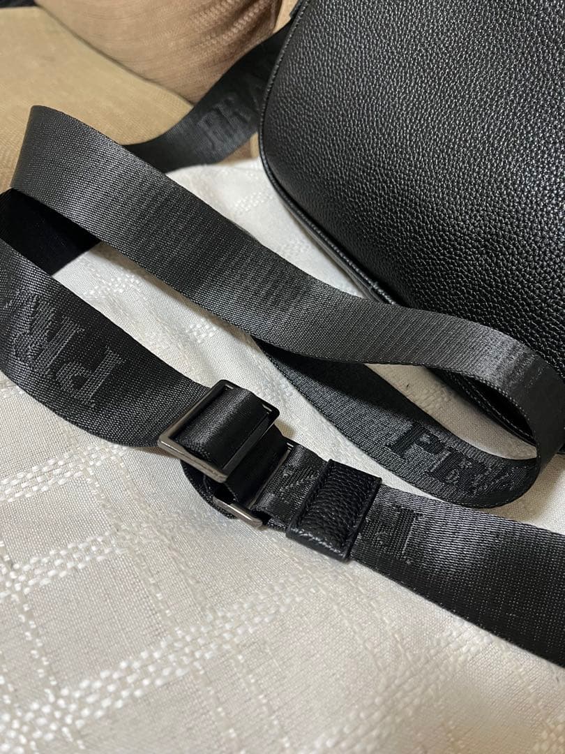 PRADA♡ユニセックス♡レザーショルダー