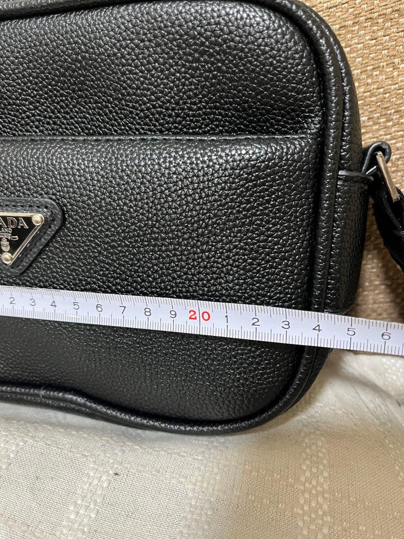PRADA♡ユニセックス♡レザーショルダー