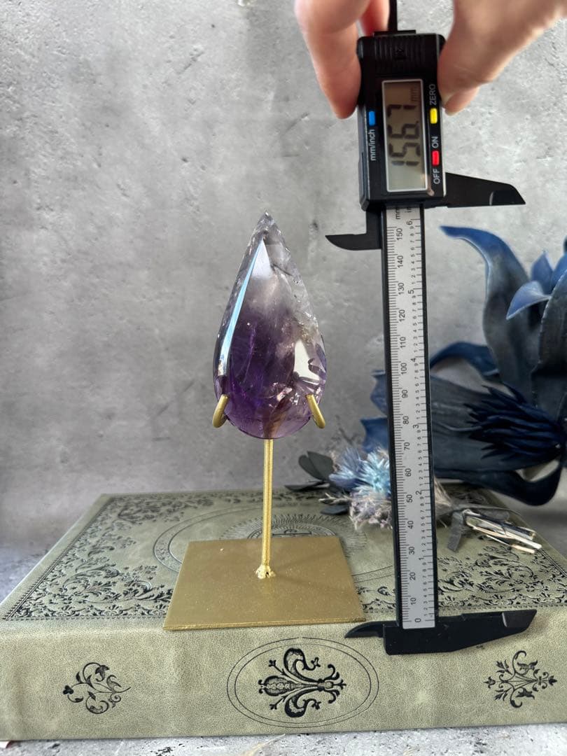 アメジストファントム　ドロップ　涙型　置物 スタンド付き