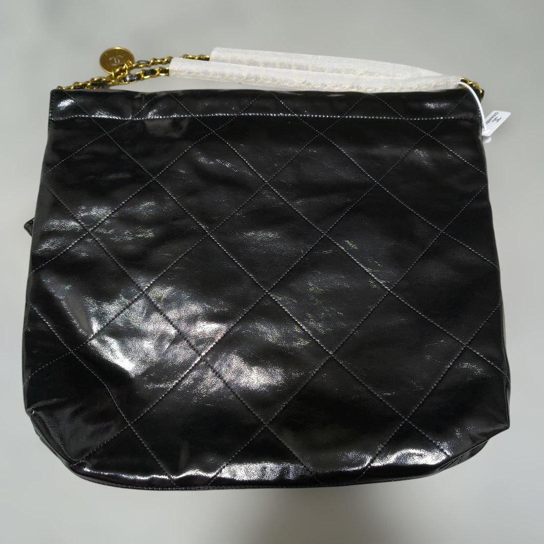 CHANEL ブラック キルティングショルダーバッグポーチ付