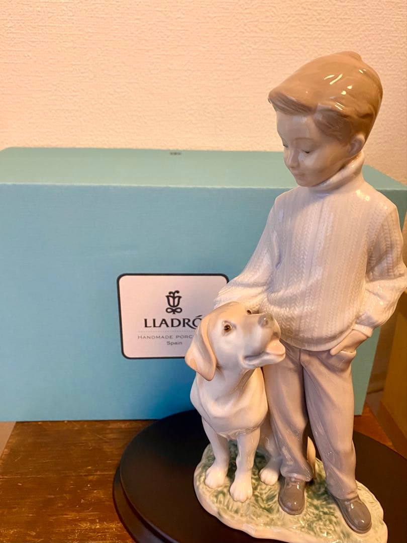 『美品』　リヤドロ　フィギィリン　箱付き　人気作「僕の親友」