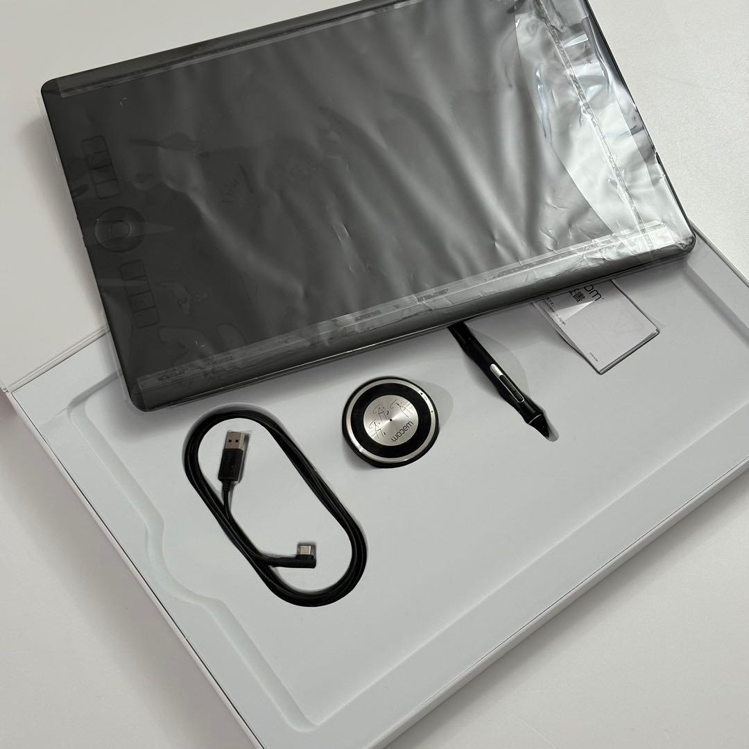 Wacom Intuos Pro LサイズPTH-860