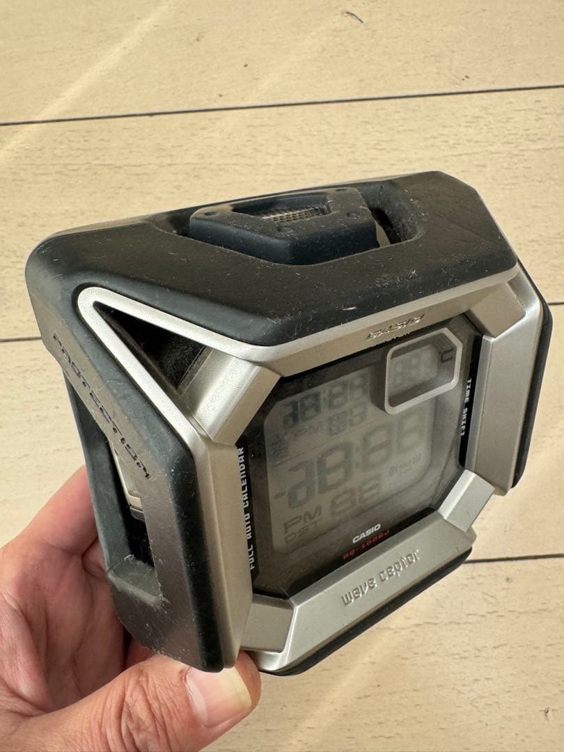 G-SHOCK風　目覚まし時計　CASIO GQ-1000J