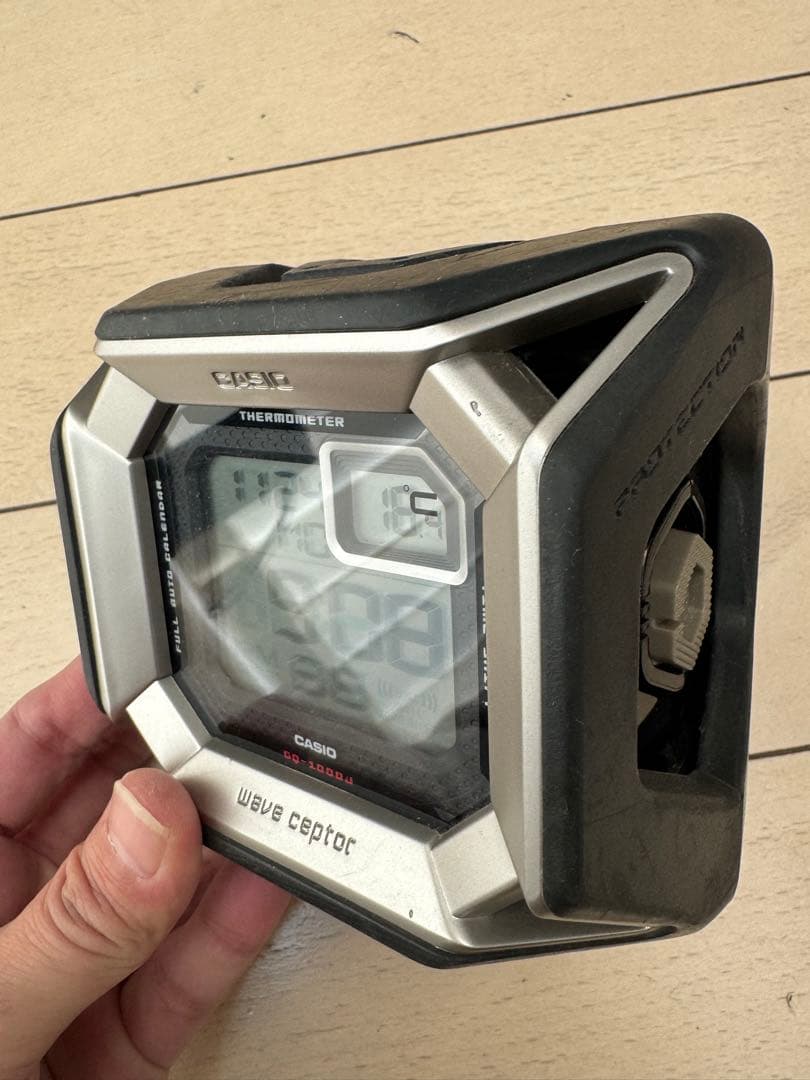 G-SHOCK風　目覚まし時計　CASIO GQ-1000J