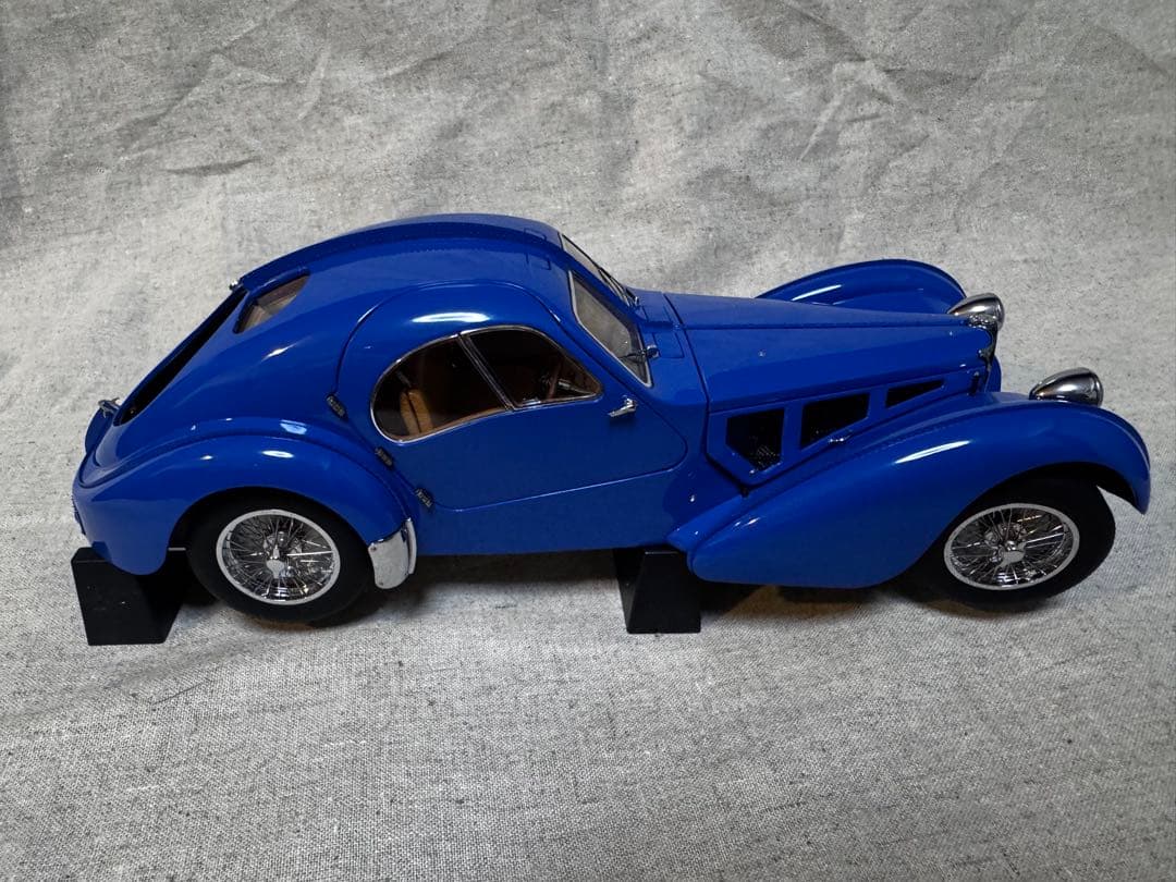 ミニカー Bugatti 57S Atlantic 1938 AUTOart 1/18