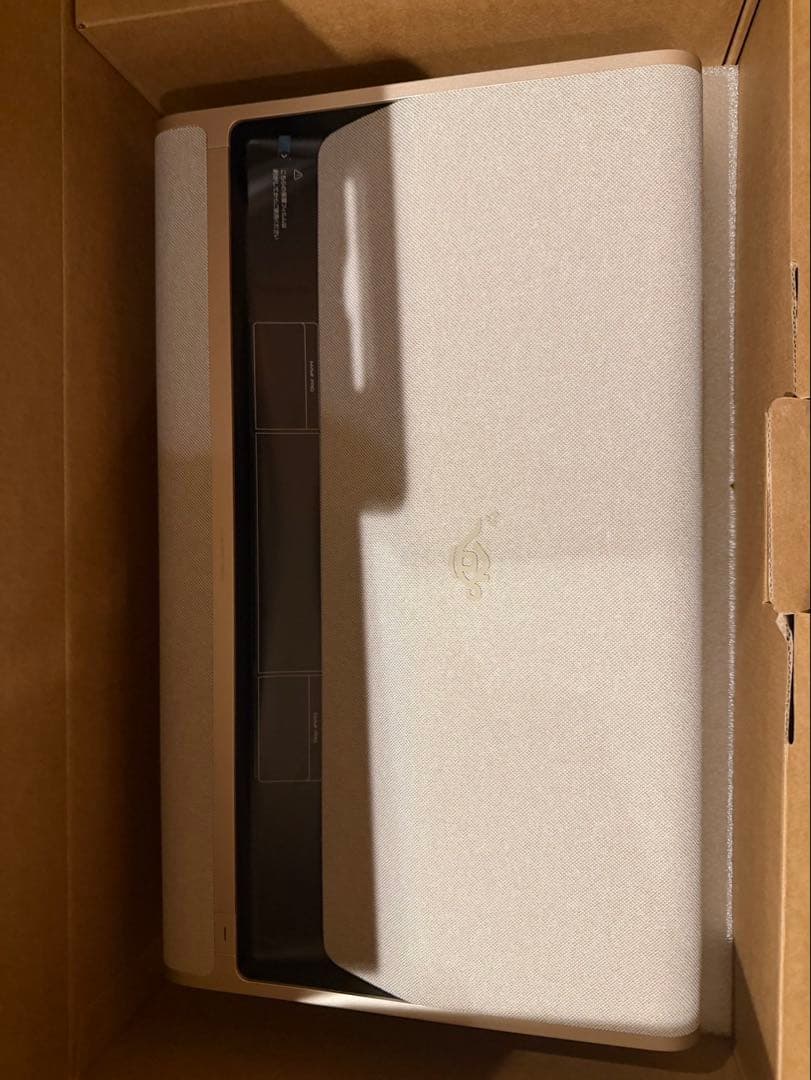 【新品/大幅値下】Aladdin Marca 定価15万　超短焦点プロジェクター