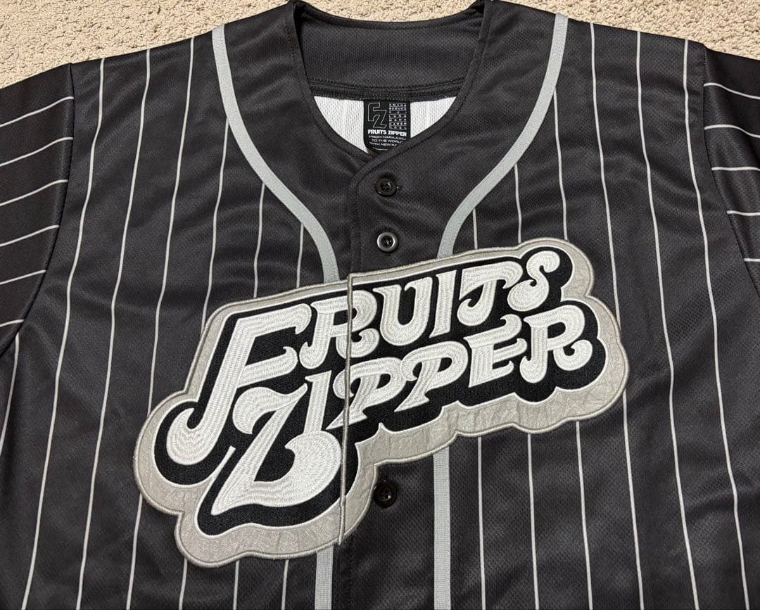 フルーツジッパー　fruits zipper 黒　ユニフォーム