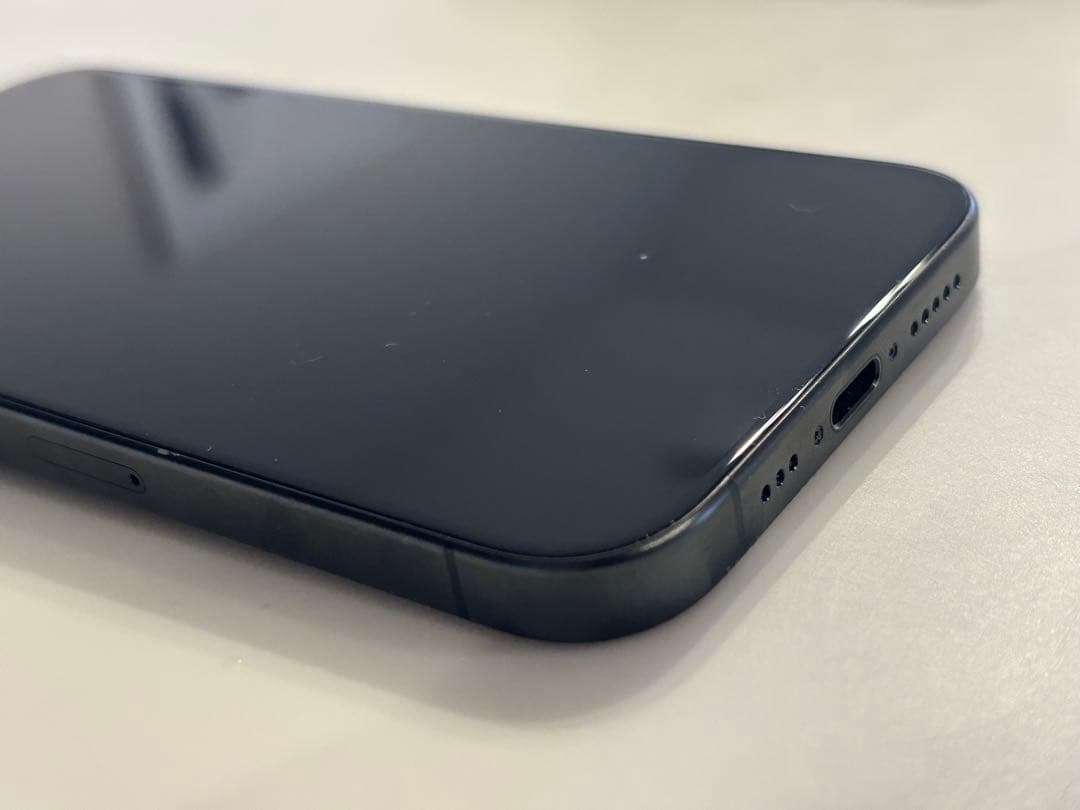 iPhone15pro 256GB SIMフリー ブラックチタニウム