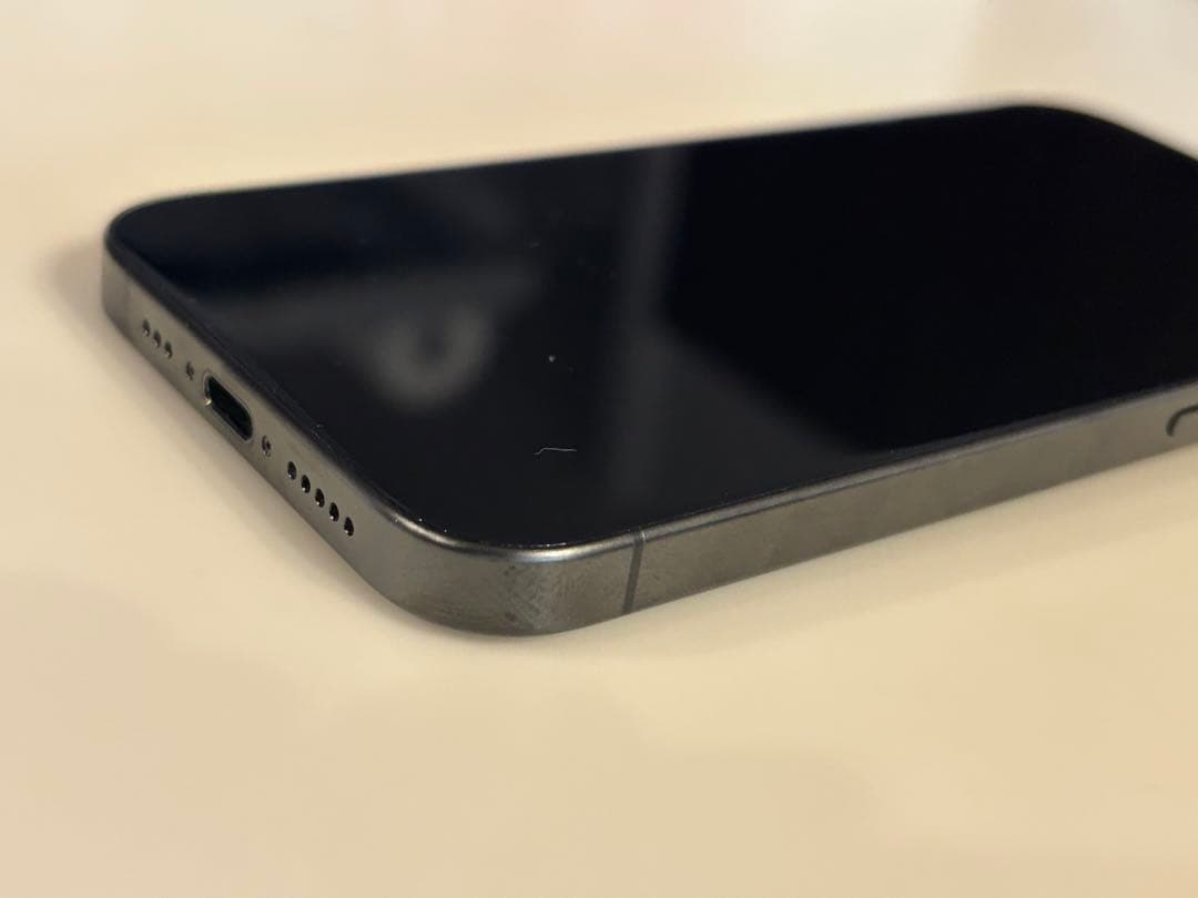 iPhone15pro 256GB SIMフリー ブラックチタニウム
