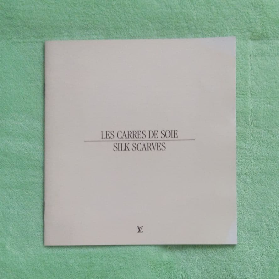 1988年版　ルイヴィトンのバッグ&シルクスカーフカタログ