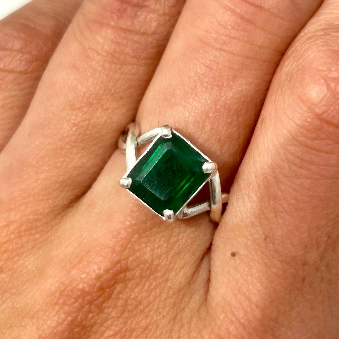 天然エメラルド 高透明 グリーン 一点物 SV925リング フリーサイズ17号