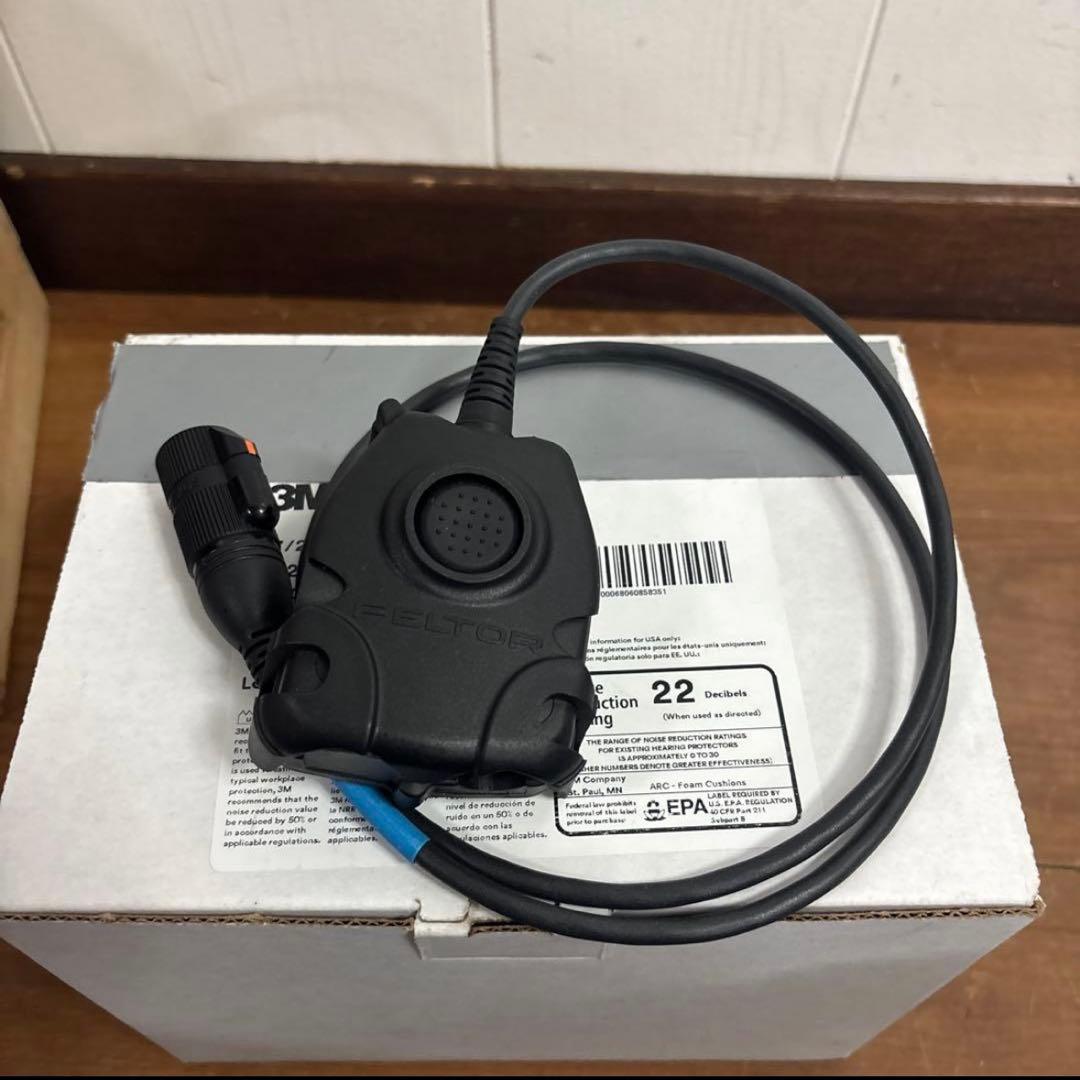 未使用品　米軍実物　PELTOR COMTAC V PTTスイッチ付き　送料無料