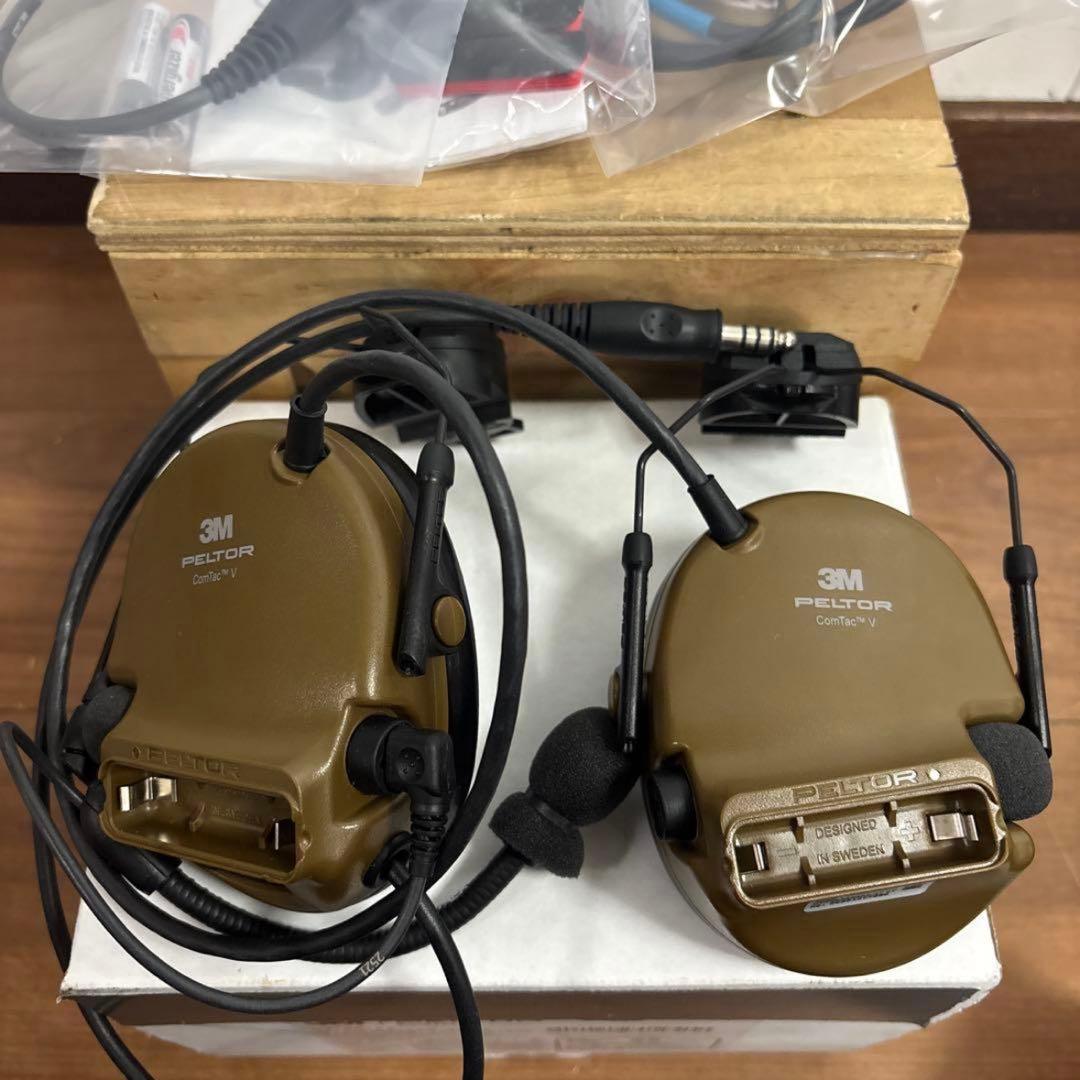 未使用品　米軍実物　PELTOR COMTAC V PTTスイッチ付き　送料無料