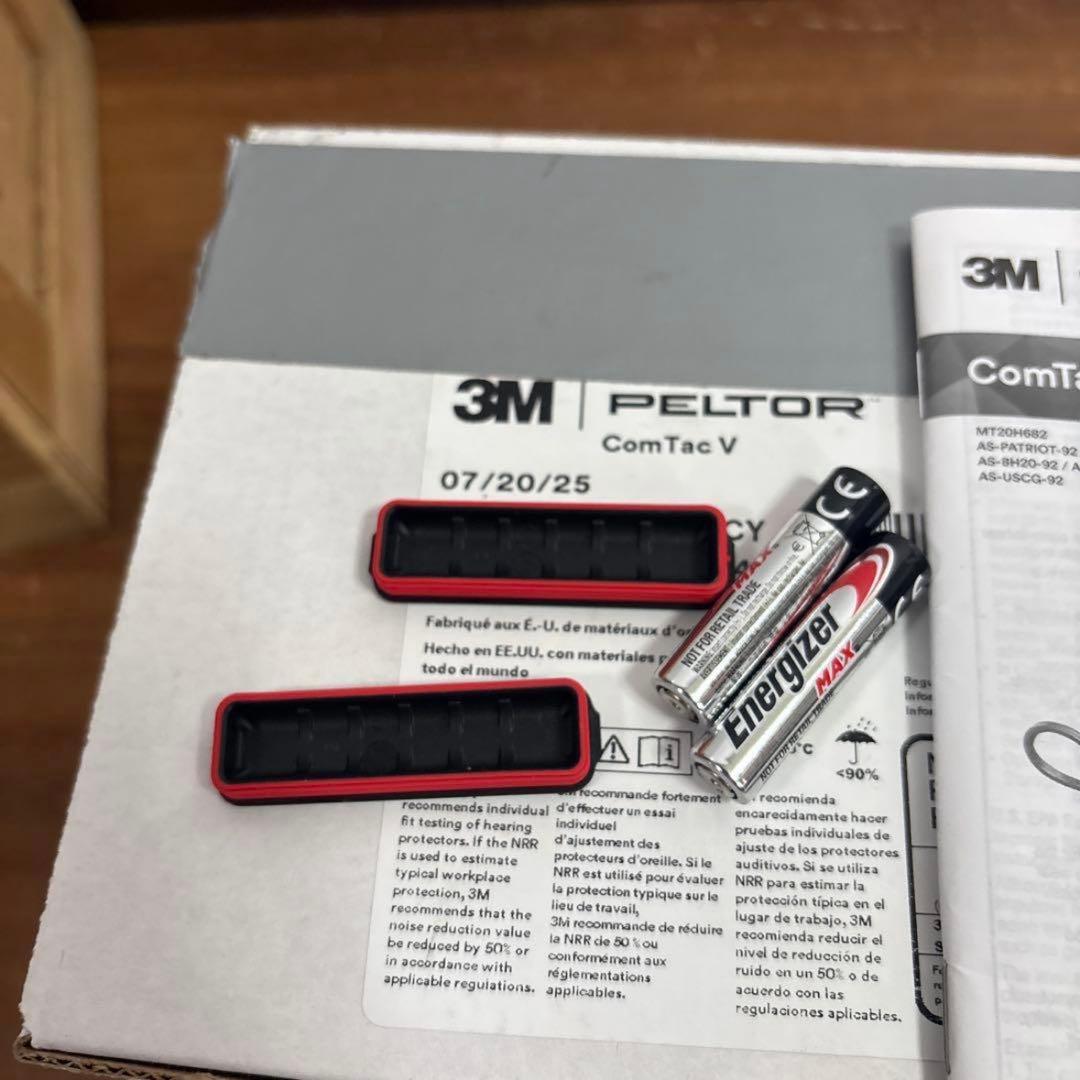 未使用品　米軍実物　PELTOR COMTAC V PTTスイッチ付き　送料無料