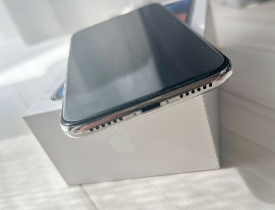 【美品】iPhone X 256GB SIMフリー