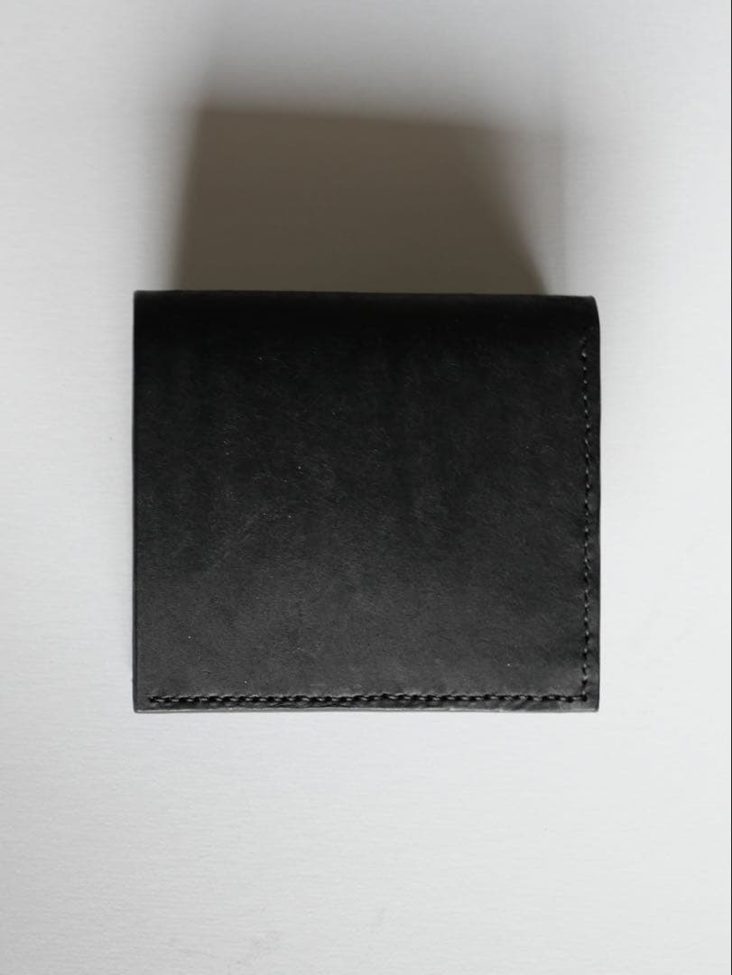Erllen. 二つ折り財布　イタリアンレザー　マルゴー　黒　ハンドメイド