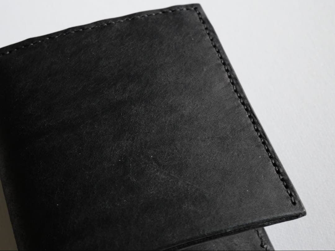 Erllen. 二つ折り財布　イタリアンレザー　マルゴー　黒　ハンドメイド