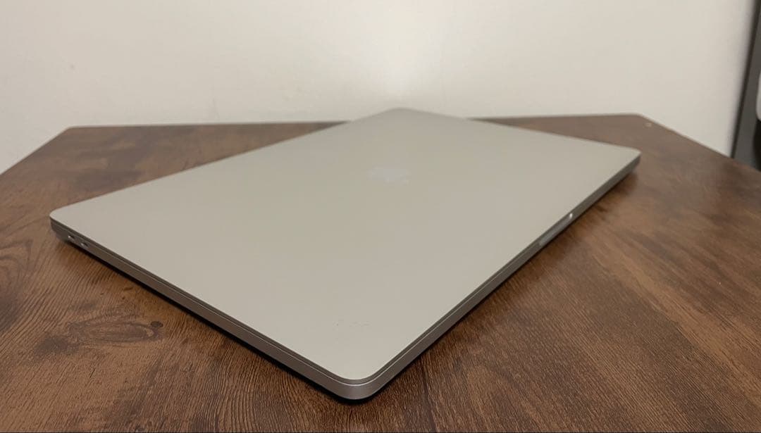 ジャンク品　MacBook Pro A2141 16インチ　モデル