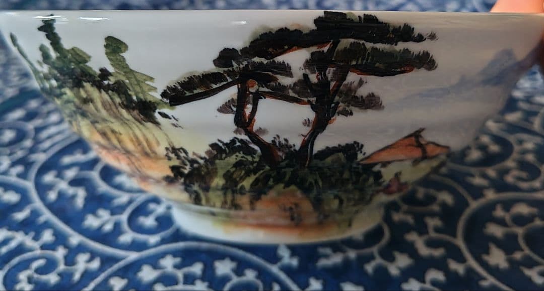 中華陶瓷　茶碗　平茶碗　山水色絵　山水図　台湾美術　陶磁器　広口茶碗　　中国