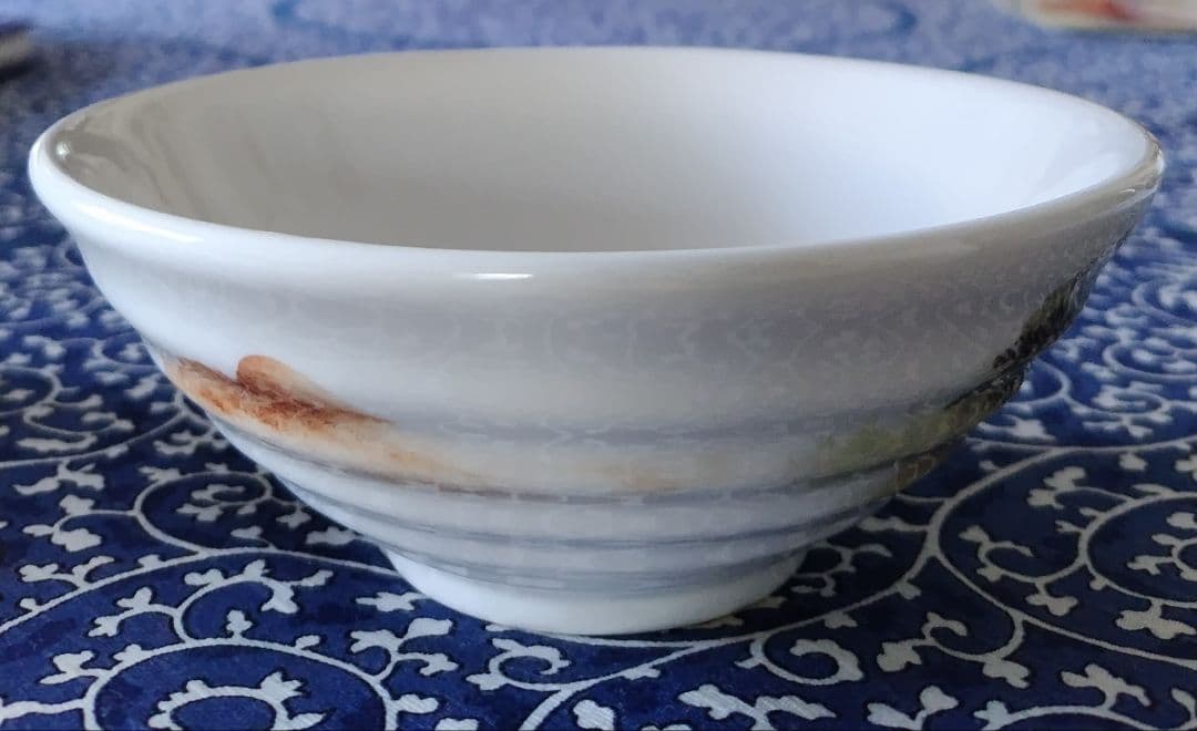 中華陶瓷　茶碗　平茶碗　山水色絵　山水図　台湾美術　陶磁器　広口茶碗　　中国