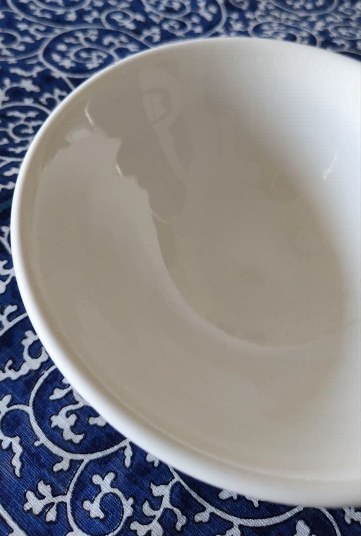 中華陶瓷　茶碗　平茶碗　山水色絵　山水図　台湾美術　陶磁器　広口茶碗　　中国