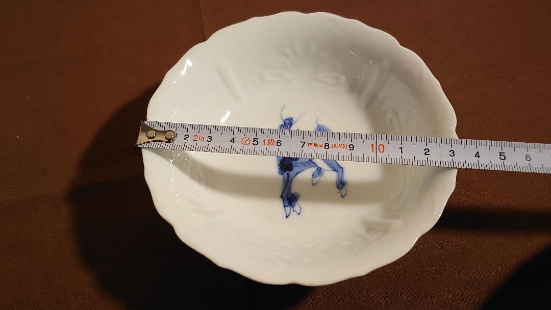 李朝　染付　古染付　白磁　麒麟の図　陽刻　蔵出し　１客