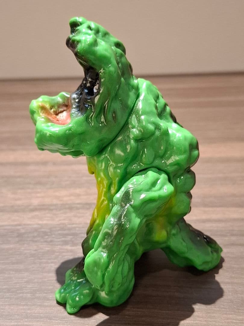 回光商会 エコーショウカイ ドロプシンガガ 緑成型 ミドルサイズ ソフビ